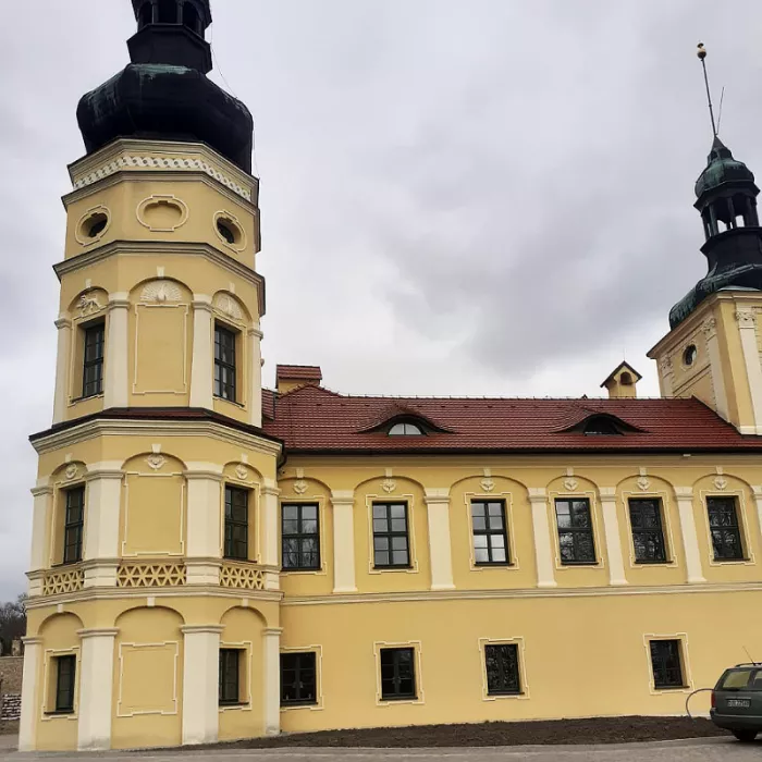 Okna zabytkowe - Pałac Żyrowa