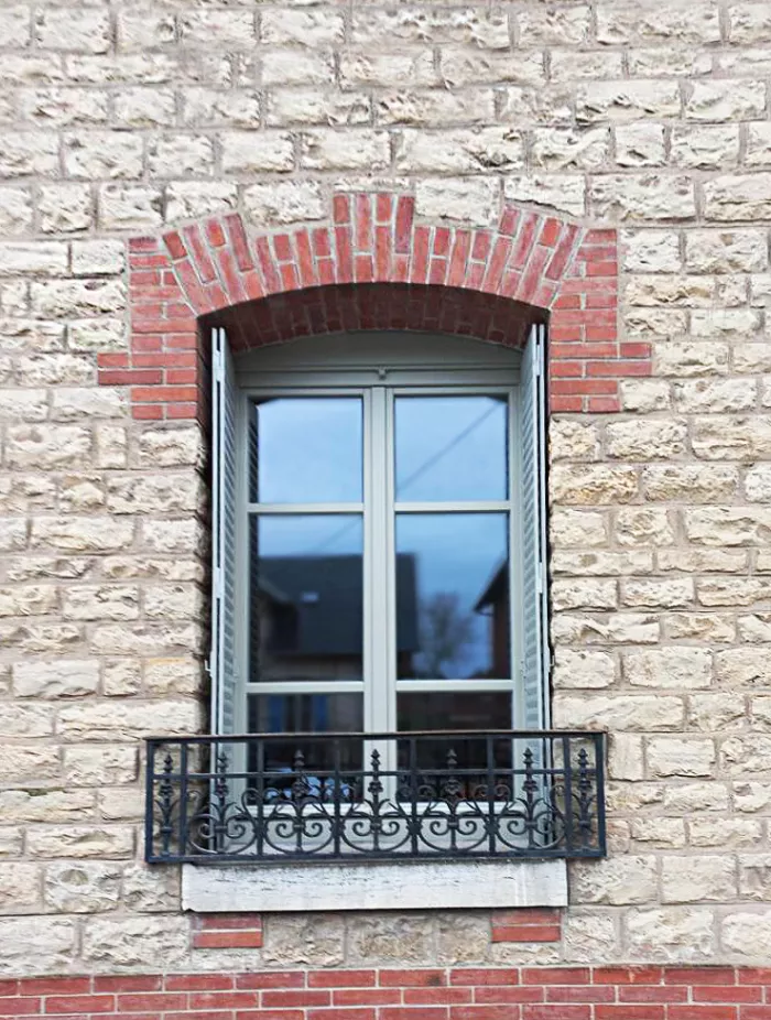 Okna i okiennice w stylu retro - Francja