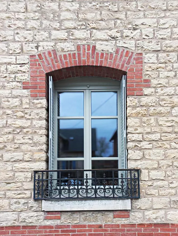 Okna i okiennice w stylu retro - Francja